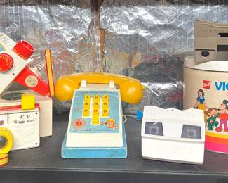 Fischer Price vintage toys & Vtg Viewmasters w slides