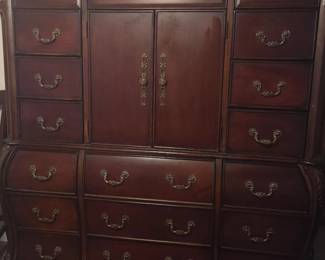 Beautiful chest with great storage