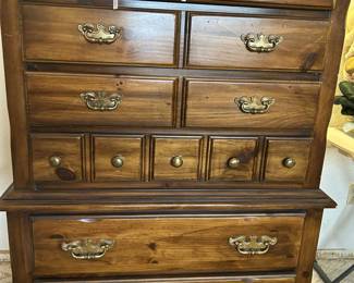 Chest of drawers. Thomasville 
Solid wood