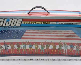 Hasbro G.I. Joe Collectors Case with Action Figures
