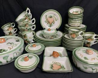 SG136Louisville Stoneware Harvest Dish Set