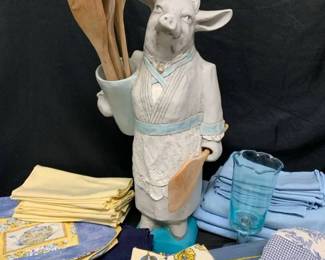 CT336Kitchen Pig  Linens