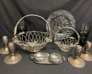 SG127Godinger Silver Plated Basket And Accessories