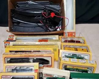 MA101LifeLike, ConCor  Mehano Trains