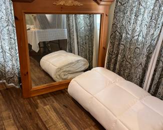 Mattress cover, mirror 