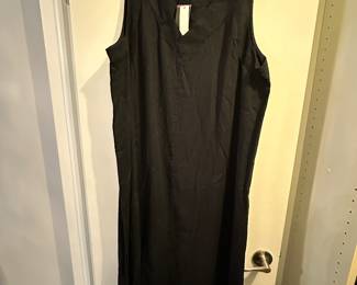 Women's clothing (size XL - 3XL) and shoes......