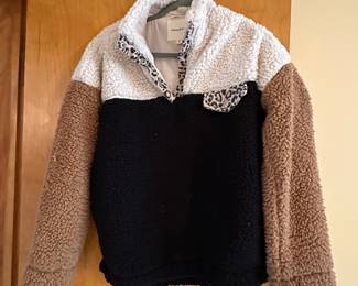 Women's clothing.....