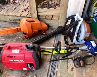 Honda generator, backpack blower, chainsaw all in working condition