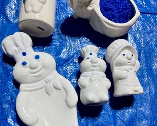 Hee hee! Pillsbury doughboy kitchen accessories 