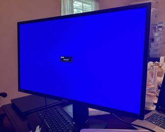 Asus 27” Computer Monitor
Good working condition 