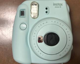 Fujifilm Instax Mini 9
Working condition but will need new fill