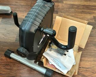 MagneTrainer Arm and Leg Exerciser Bike
Good working condition