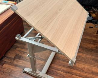 Stand Up Desk Store Adjustable Height and Angle Drafting Table / Desk
Like new condition!
Must be able to move and load yourself