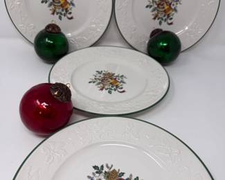184 4MikasaHolidaySeasonPlatesCrackleGlassOrnaments