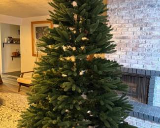 202 7RealTipsChristmasTreewithPinecones3pc