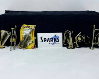 174 6GoldTonedInstrumentOrnaments