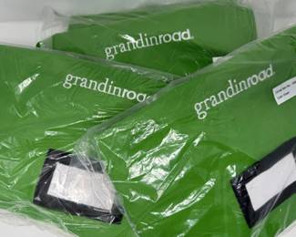 203 3NIPGrandinroadCanvasHangingWreathStorageBags