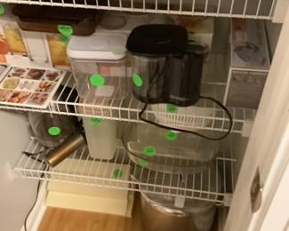Kitchen appliance's and storage containers,
