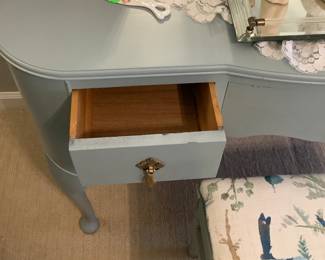 Inside of the drawer.