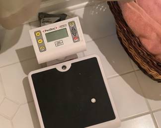 A great set of scales in the bathroom.