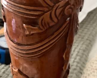 Close-up of the carved wheat post bed. Absolutely gorgeous.