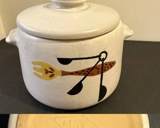 1960’s Vintage 2Qt West Bend Covered Bean Pot