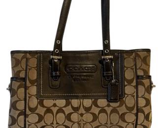 Coach Signature Canvas Shoulder Bag 