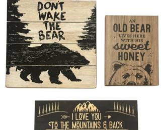 BearOutdoor Themed Wall Decor 