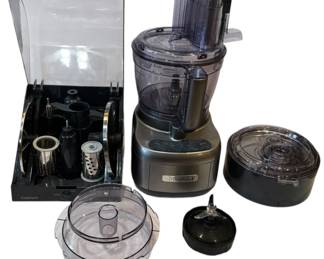 Cuisinart Food Processor WAttachments 