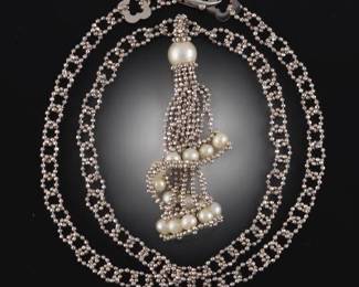 Ladies Exquisite Italian 18K Gold and Pearls Lavaliere Pendant Necklace 