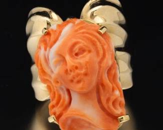 Ladies Italia Gold and Cameo Carved Coral Fashion Ring 