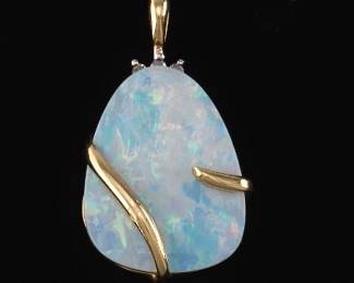 Ladies Gold and Opal Doublet Pendant 