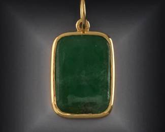 Classical 18K Gold and Green Jadeite Jade Pendant 