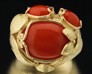Ladies Italian Gold and Coral FoliateScroll Design Ring 