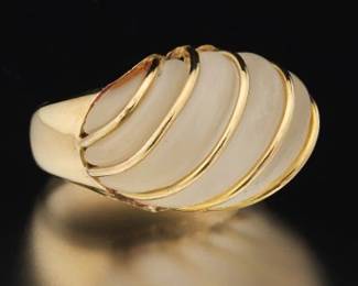 Ladies Gold and Carved Rock Crystal Dome Ribbed Design Ring 