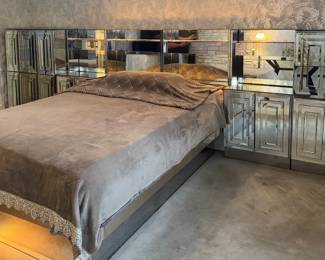 WOW Make A Statement Mirrored Art Deco Is Stunning