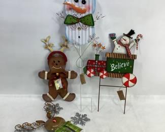 Christmas Yard Stakes & Decor