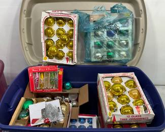 Vintage Ornaments & Decor