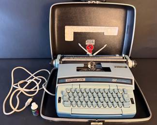 SmithCorona Coronet Super 12 Electric Typewriter with Hard Case Power Cord