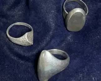 Threepc Modernist Sterling Silver Rings 19.6 grams