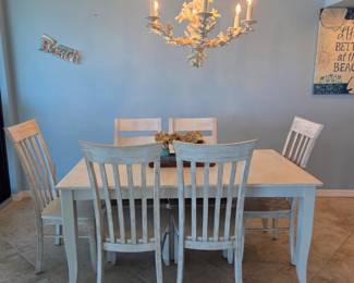 DINING SET $275