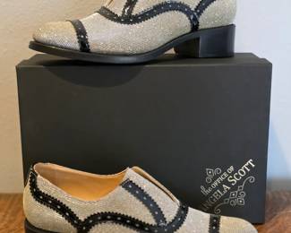 Angela Scott MS. ARZNER METALLIC Size 8 1/2 US