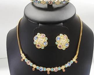 Swarovski Crystal Necklace Earrings Bracelet Set