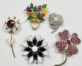 Bling Flower Brooches Inc Sarah Covington