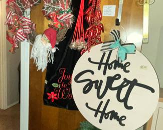 MORE CHRISTMAS DECOR