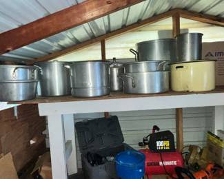 LOTS OF ALUMINUM STOCK POTS