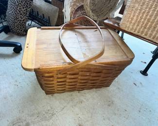 WONDERFUL PICNIC BASKET