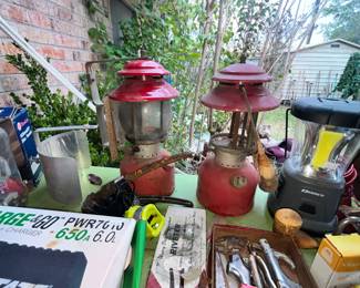 PAIR OF VINTAGE COLEMAN LANTERNS