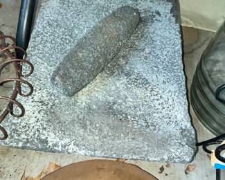 LARGE MEXICAN / INDIAN "METATE & MANO"