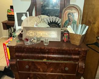 WONDERFUL ANTIQUE MAHOGANY DRESSER